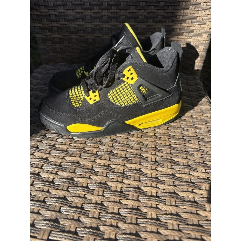 Air Jordan 4 Retro 